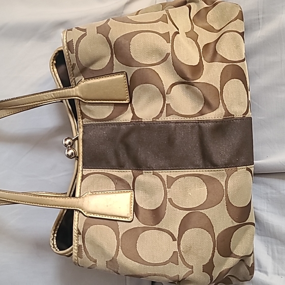 Coach purse - Picture 2 of 4